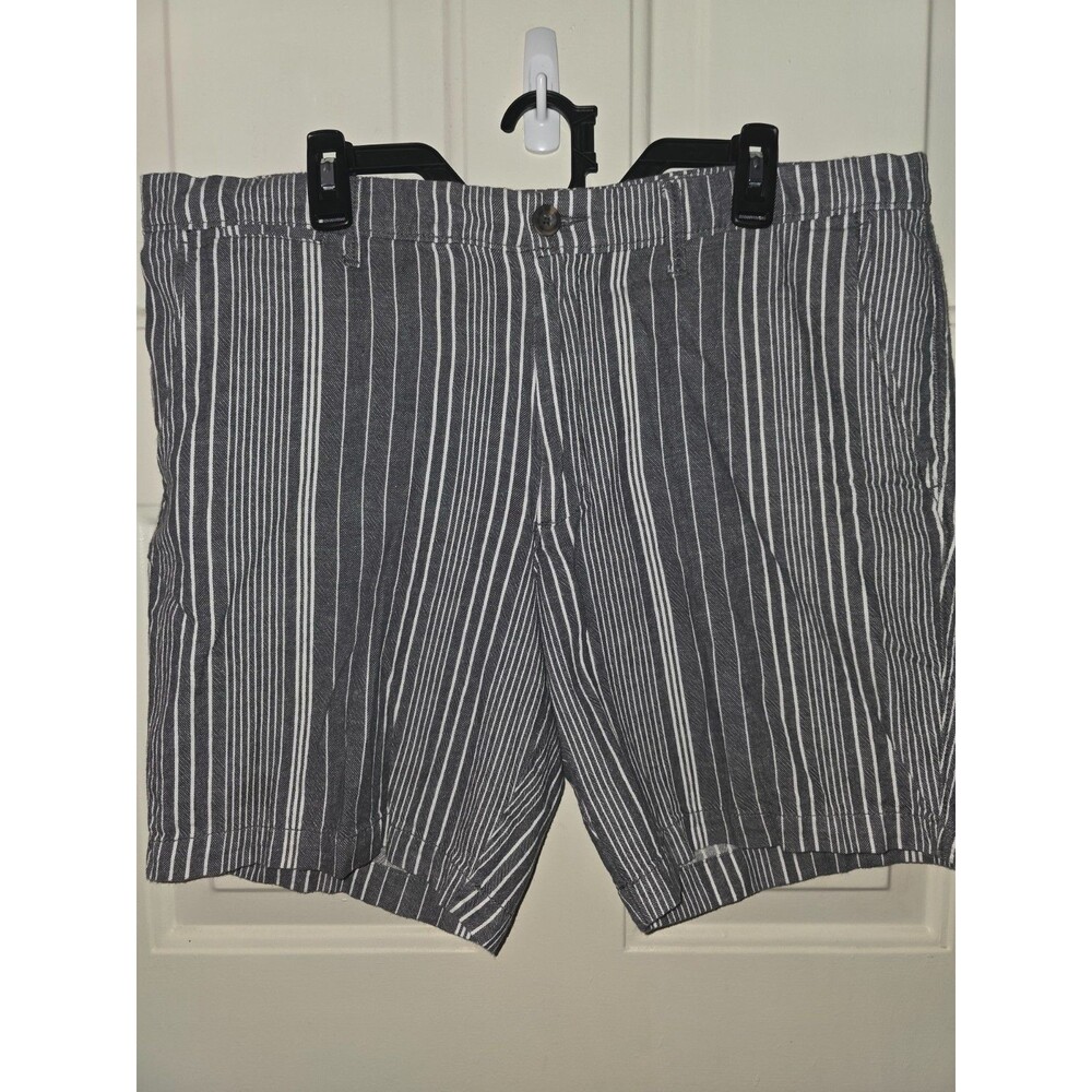 Goodfellow Men’s Shorts Size 38 Gray/White Stripe Linden Short 5” Inseam